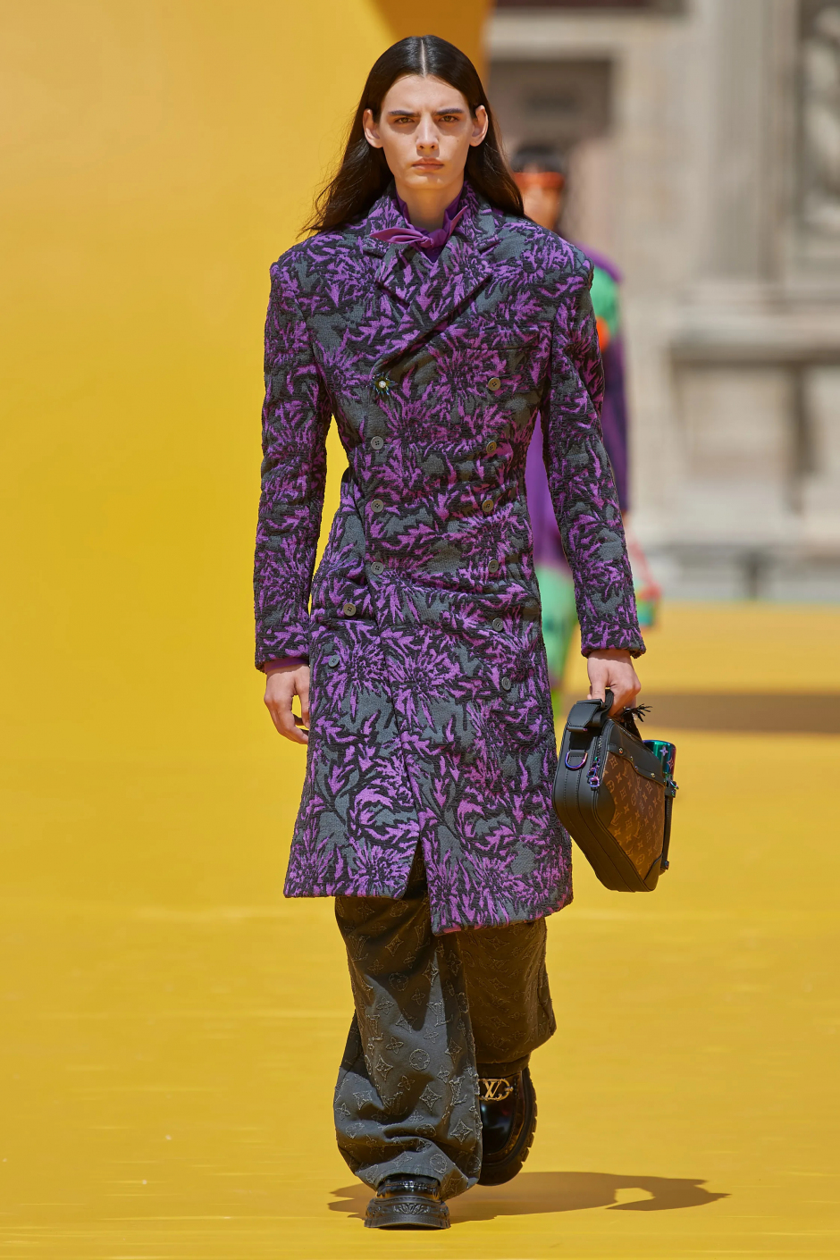 Kendrick Lamar Louis Vuittion Defilesi Ön Sıra Performansı