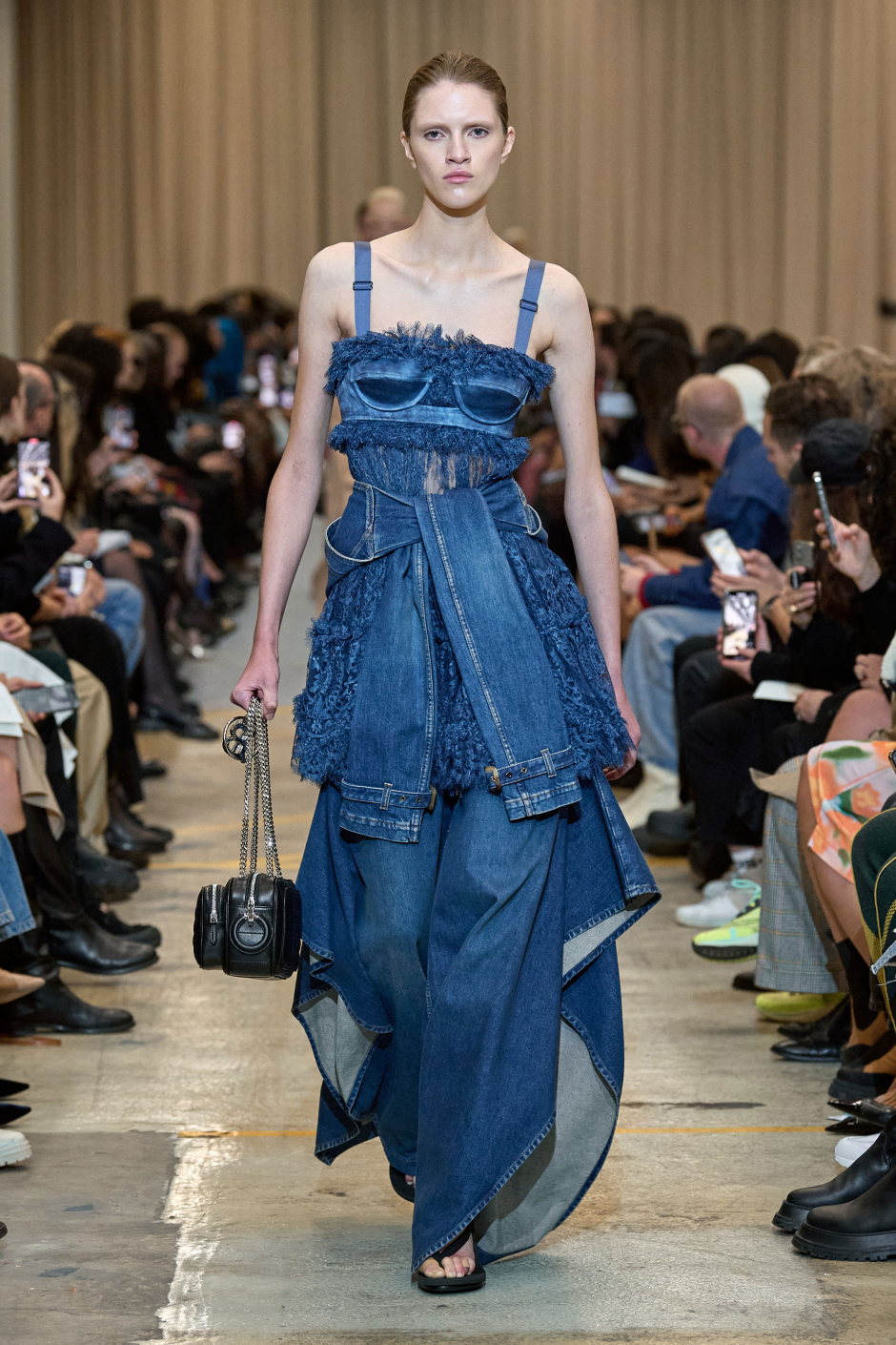 Burberry İlkbahar/Yaz 2023