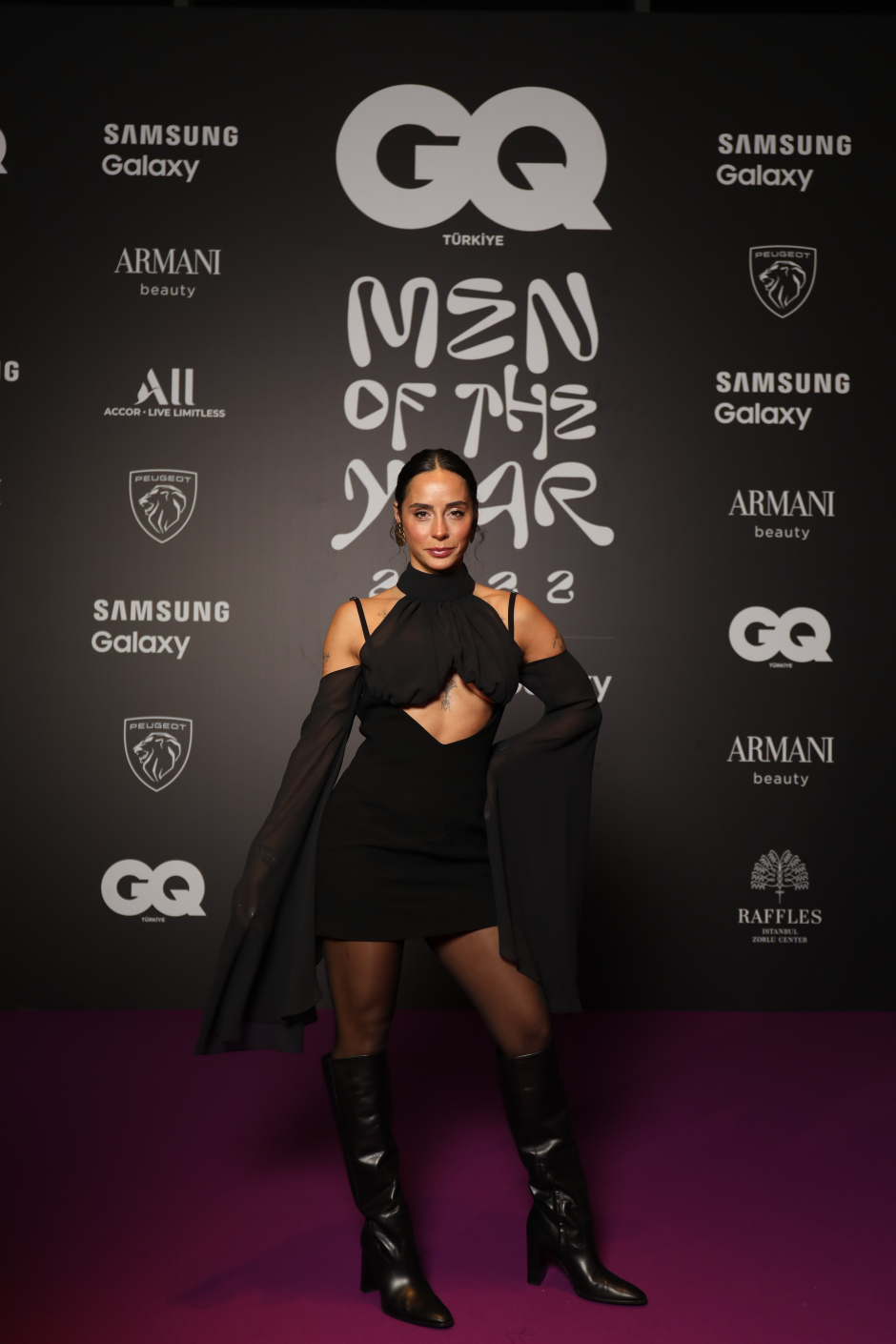 GQ MOTY 2022 Kırmızı Halı