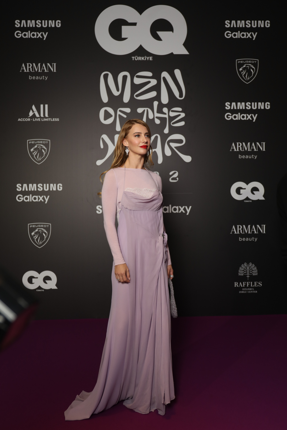 GQ MOTY 2022 Kırmızı Halı