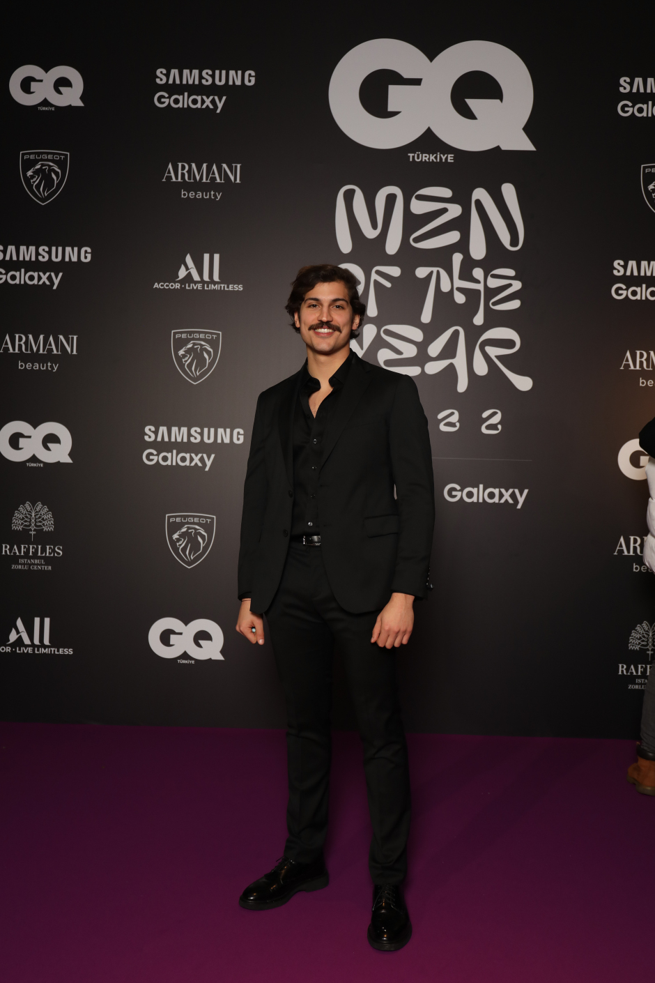 GQ MOTY 2022 Kırmızı Halı