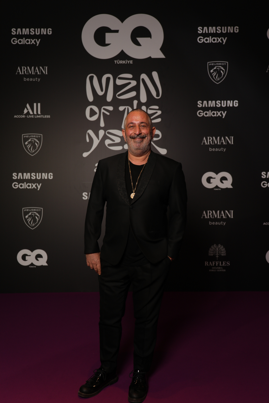 GQ MOTY 2022 Kırmızı Halı