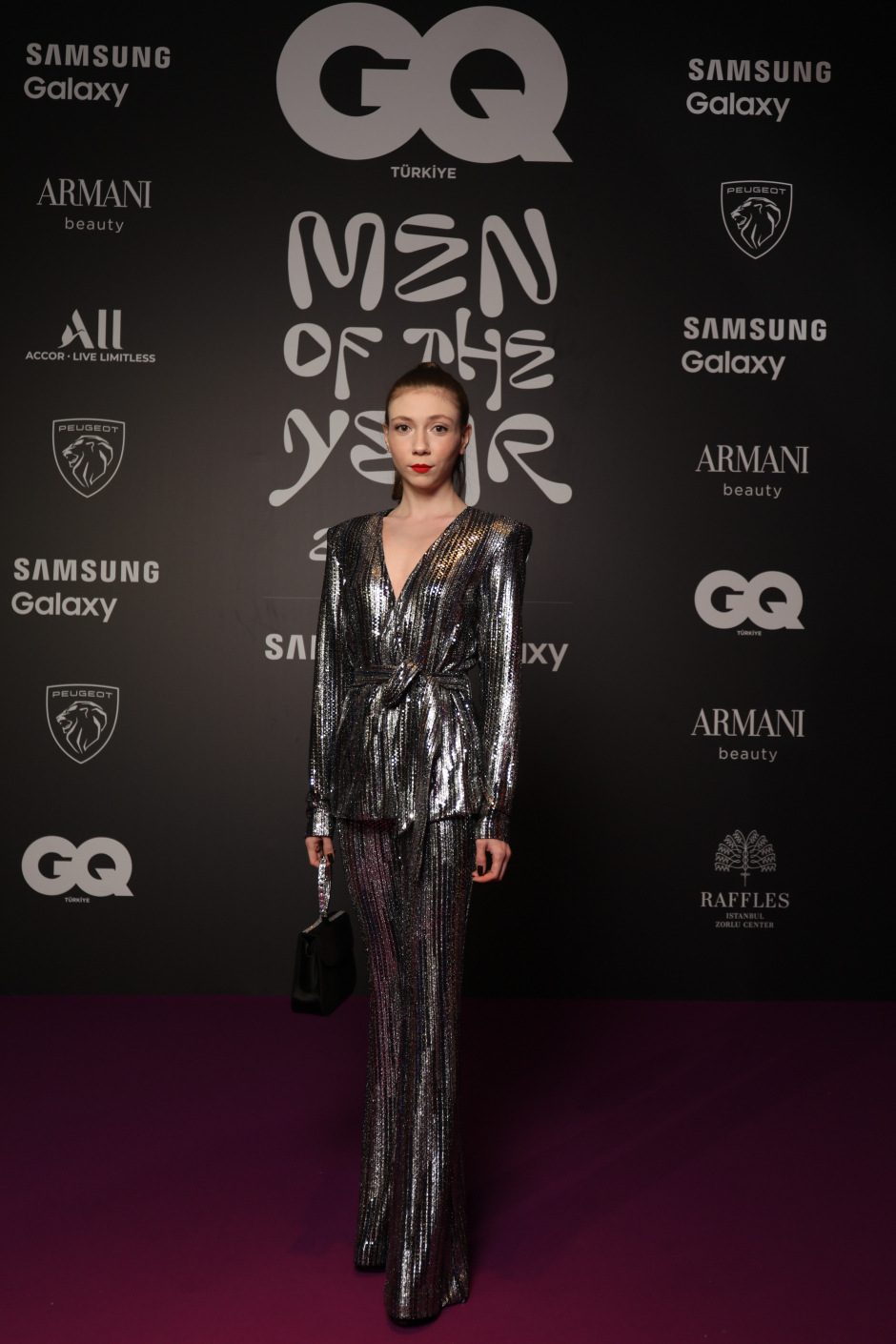 GQ MOTY 2022 Kırmızı Halı