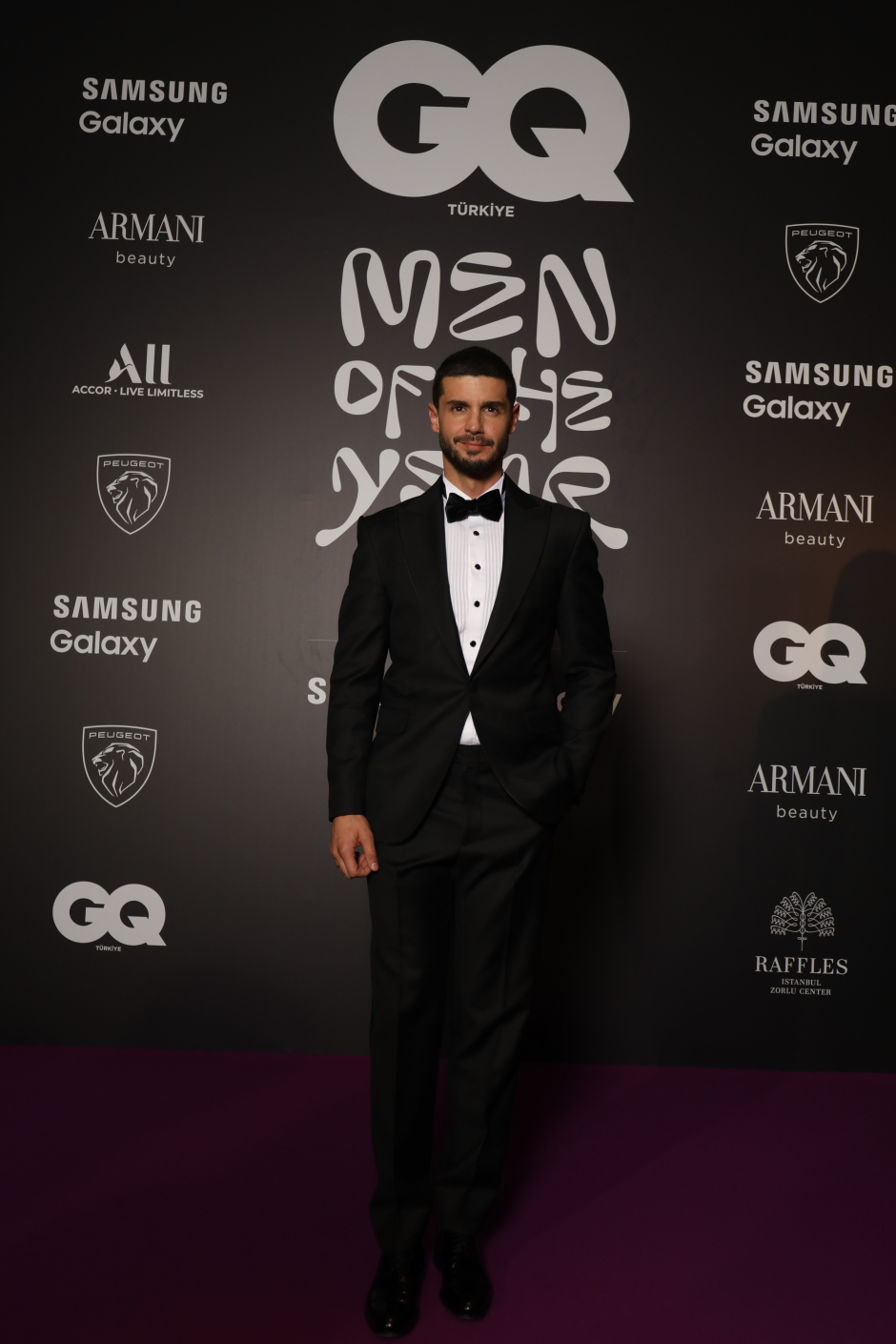 GQ MOTY 2022 Kırmızı Halı