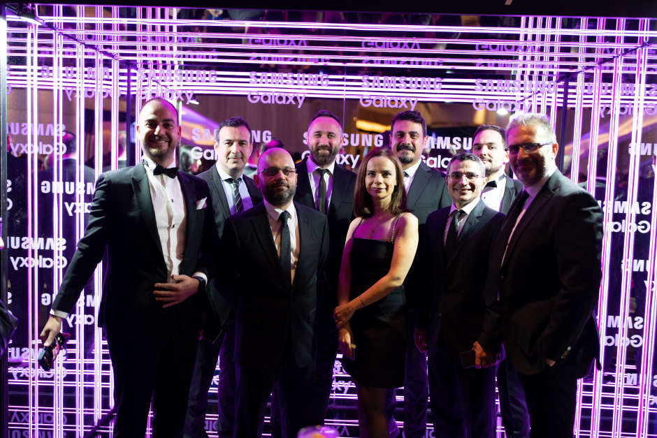 GQ MOTY 2022'nin Hayatı İkiye Katlayan Samsung Photobooth Kareleri