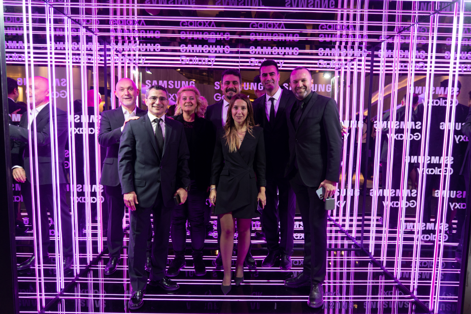 GQ MOTY 2022'nin Hayatı İkiye Katlayan Samsung Photobooth Kareleri