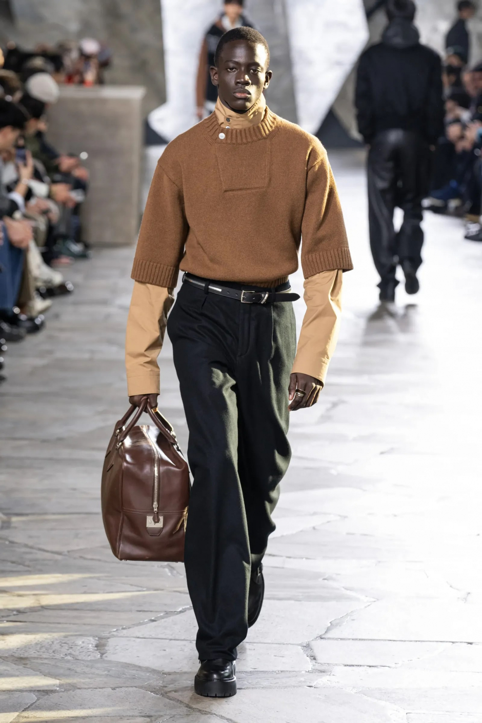 Erkek Moda Haftasından En İyi Görünümler Erkek Moda Haftasından En İyi Görünümler