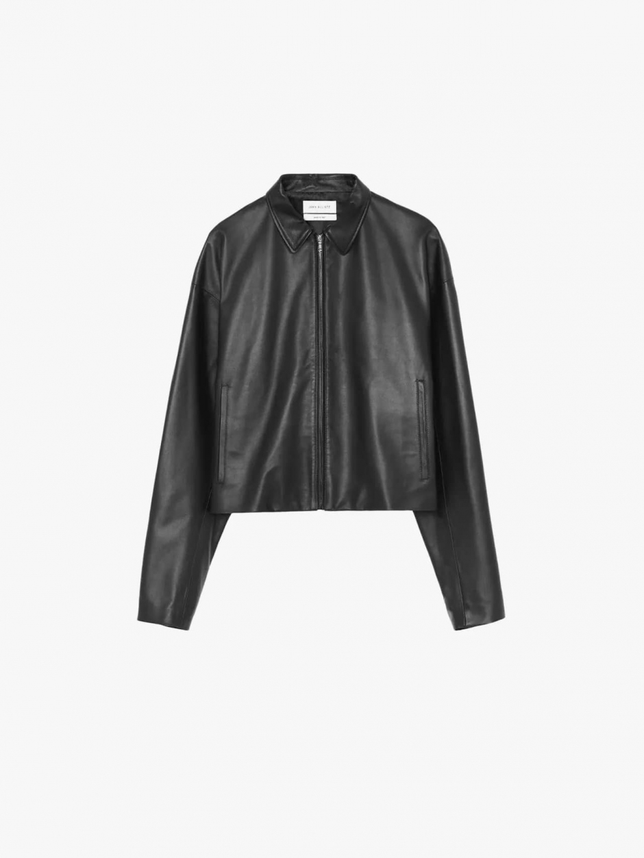 2023'ün Favori Deri Ceketi