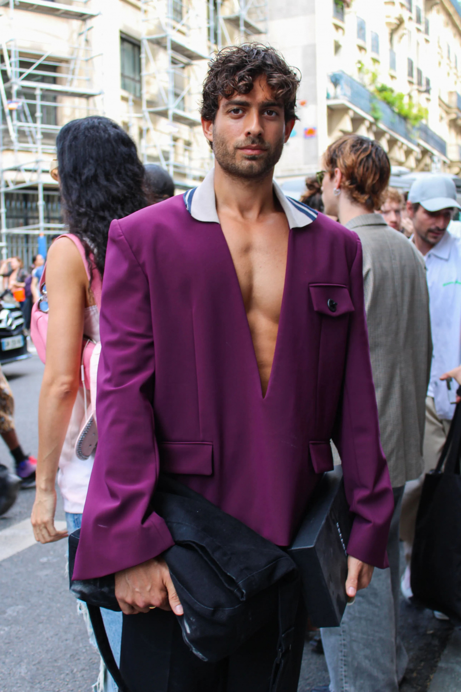 Paris Moda Haftası 2024 İlkbahar/Yaz Koleksiyonlarından En İyi Stiller