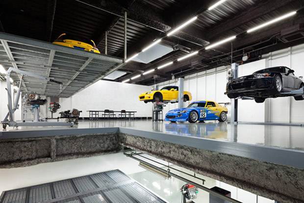 Tasarımcı işi tamirhane