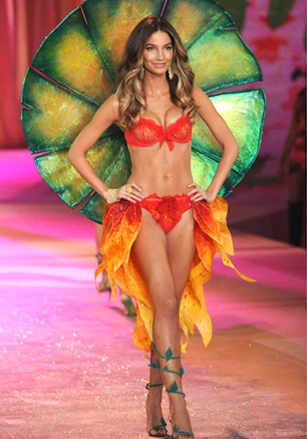 Melekler bir kez daha podyumda