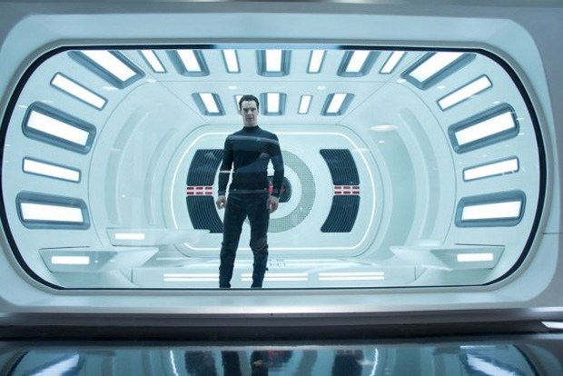 Karanlığın içinden