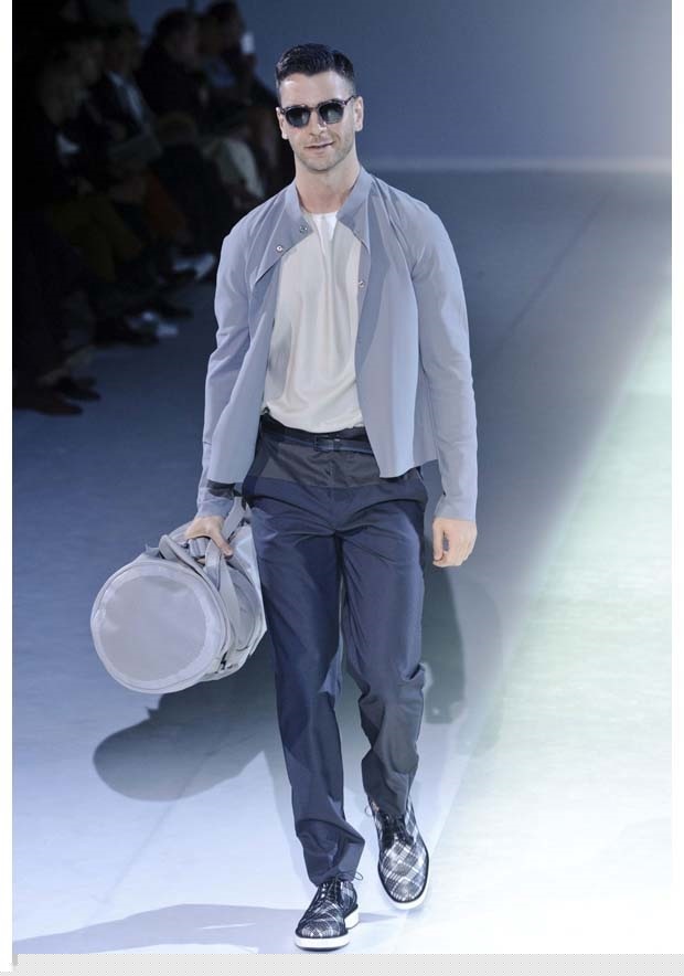 Emporio Armani İlkbahar / Yaz 2014