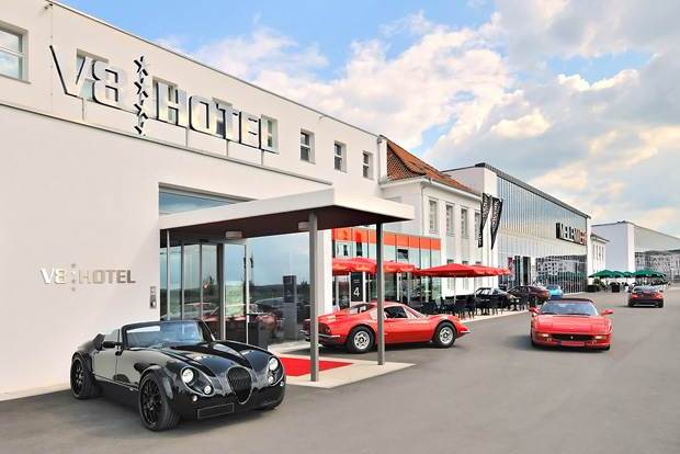 Stuttgart V8 Hotel