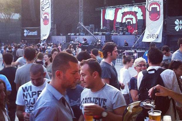 Eksen On Fair kareleri