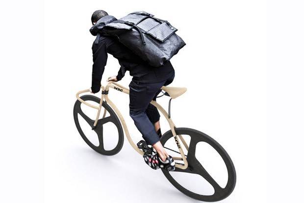 Bisiklette ahşap kıvrımlar