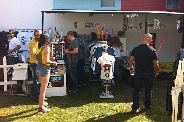 Eksen On Fair kareleri