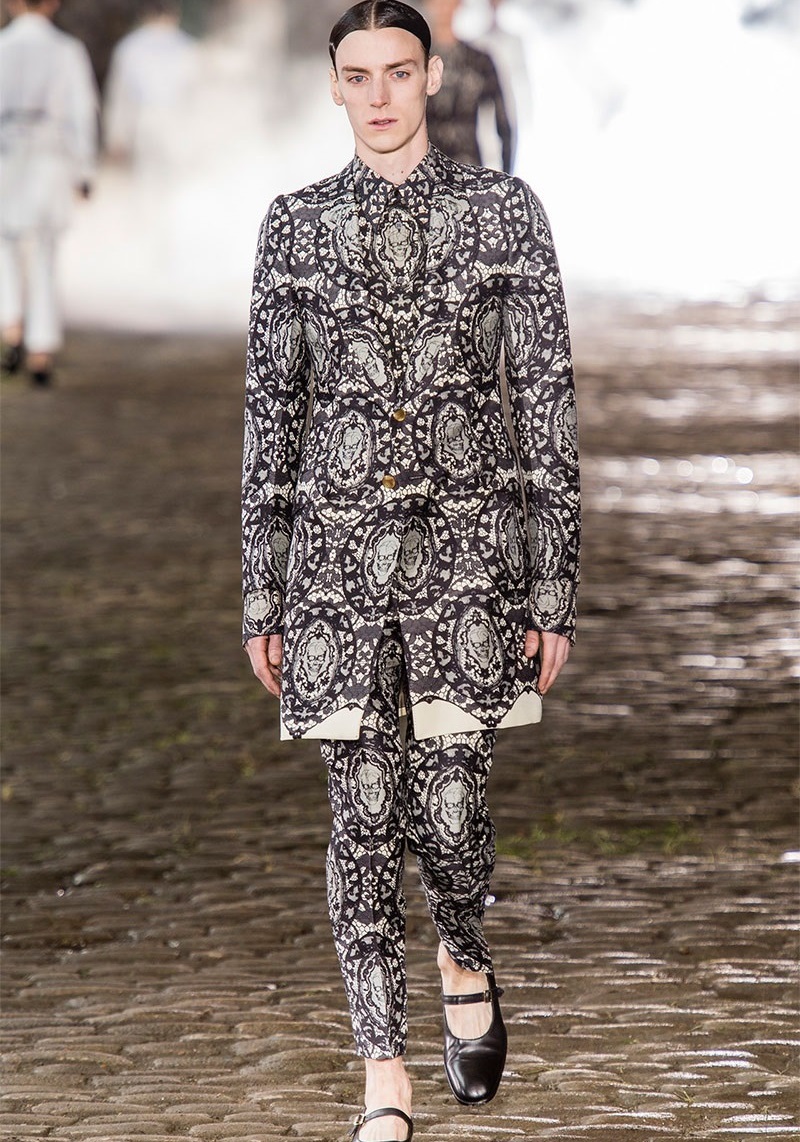 Alexander McQueen İlkbahar / Yaz 2014