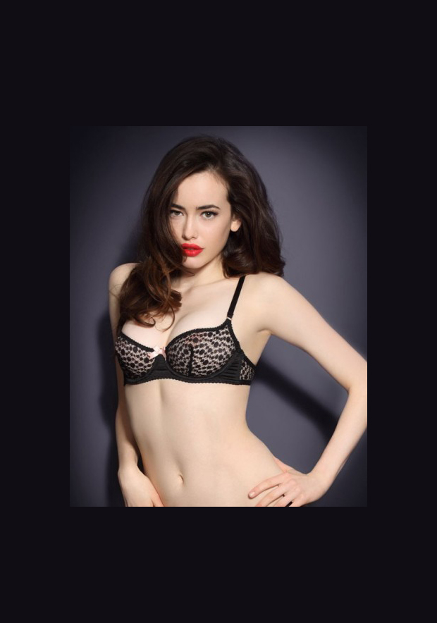 Yeni ajan Sarah Stephens