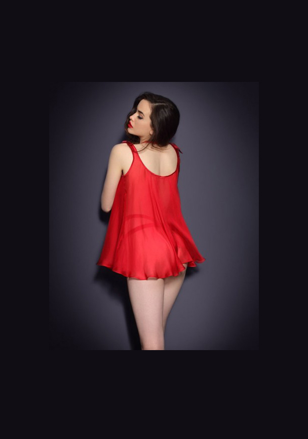 Yeni ajan Sarah Stephens