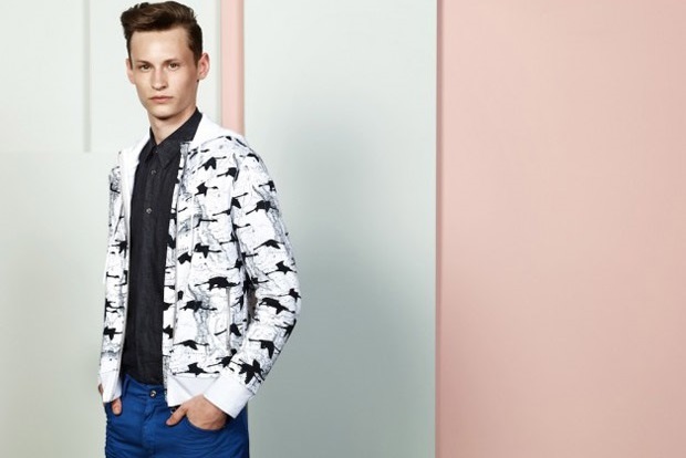 Cacharel'den centilmenlik dersleri