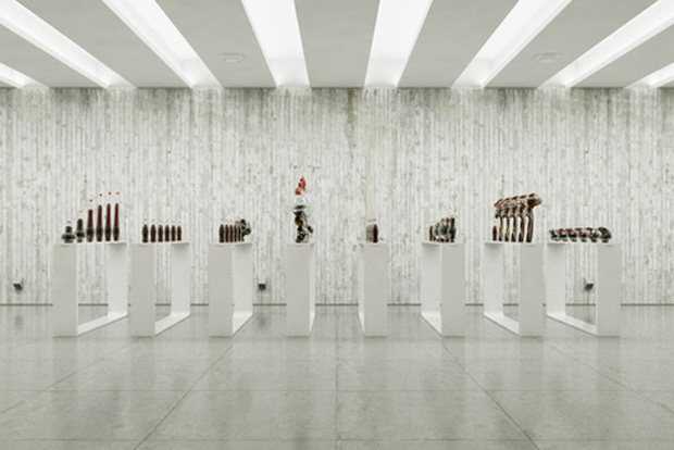 Coca Cola şişeleri dans ediyor