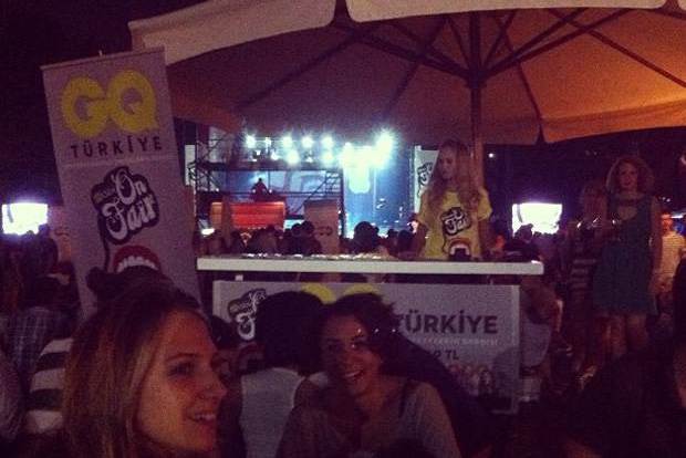 Eksen On Fair kareleri