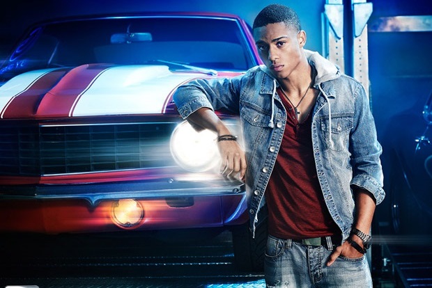 Asfaltta Guess imzası