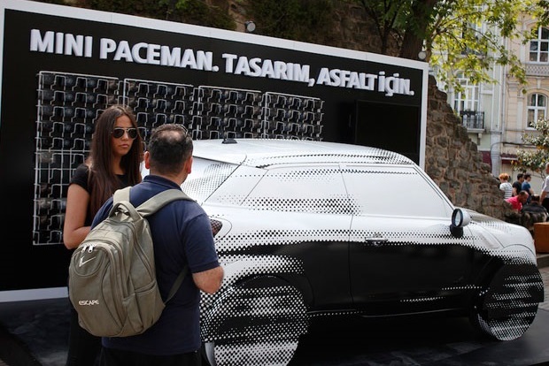 MINI Paceman Tasarım Hareketi Emre Kuzlu sergisi