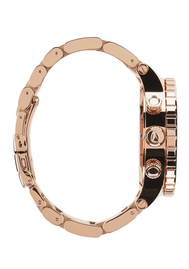 Altın gölgesinde chronograph