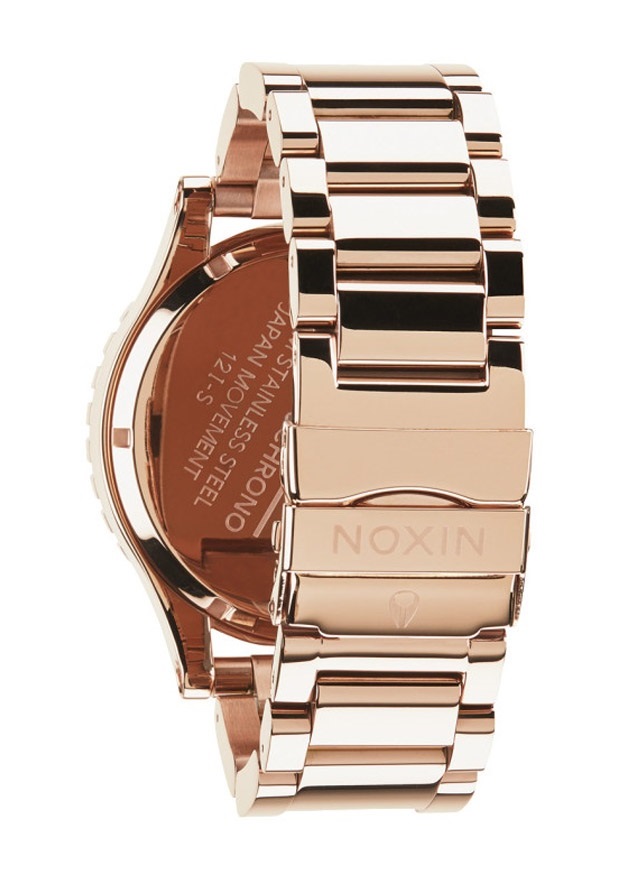 Altın gölgesinde chronograph