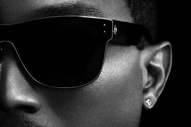 Pharrell güneşe karşı