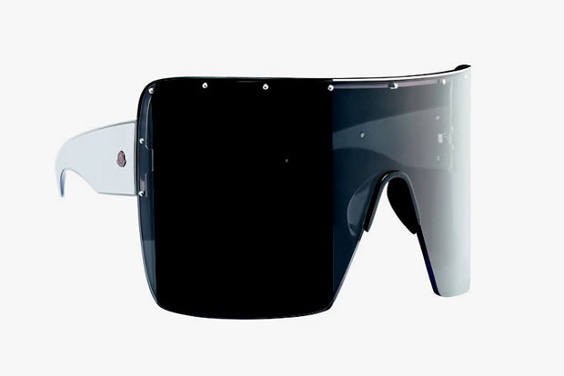 Pharrell güneşe karşı