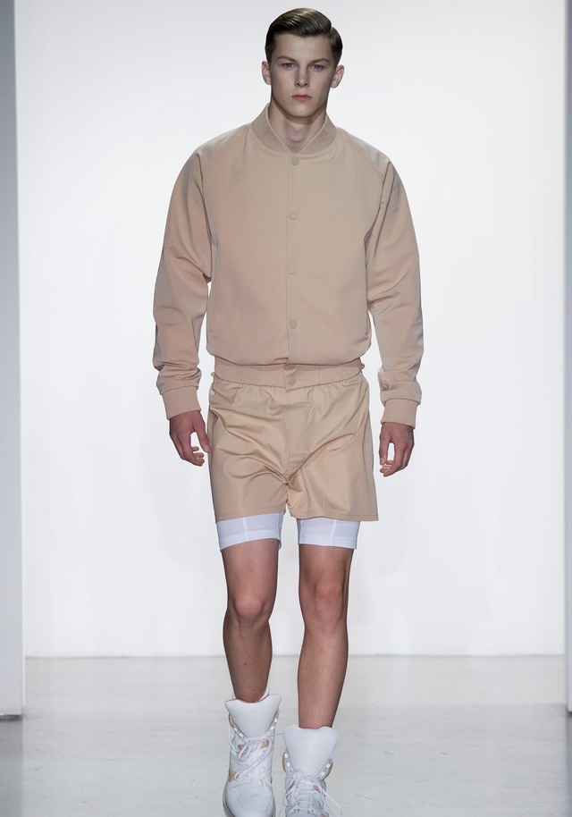 Calvin Klein İlkbahar / Yaz 2015