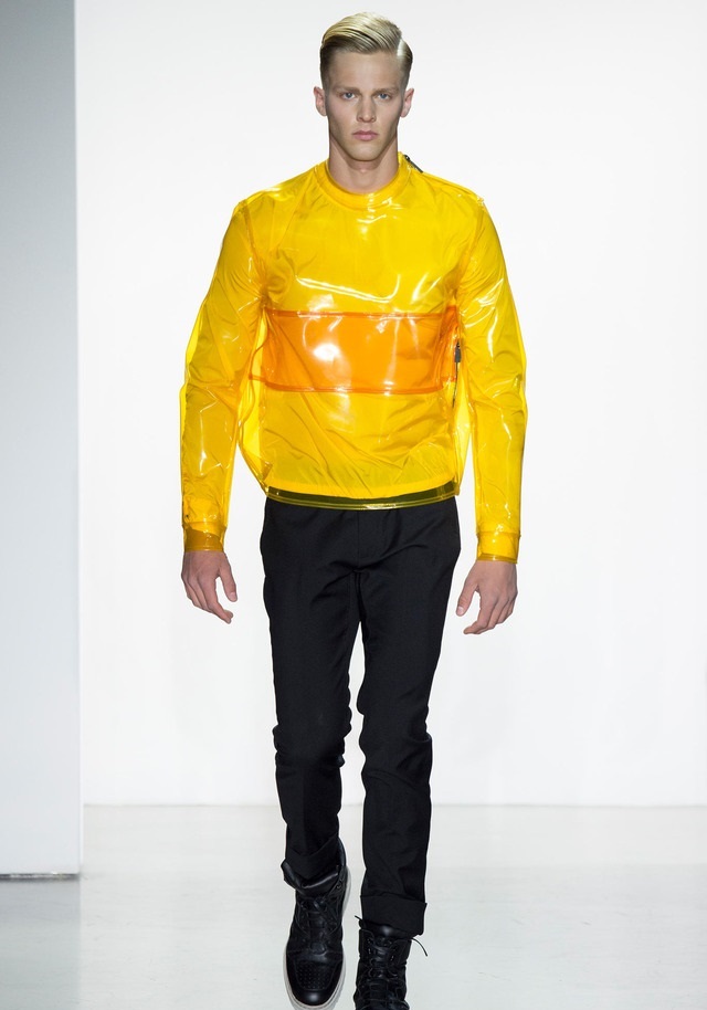 Calvin Klein İlkbahar / Yaz 2015