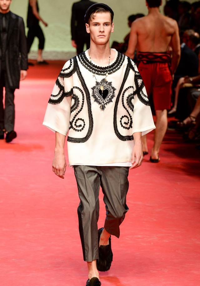 Dolce & Gabbana İlkbahar / Yaz 2015