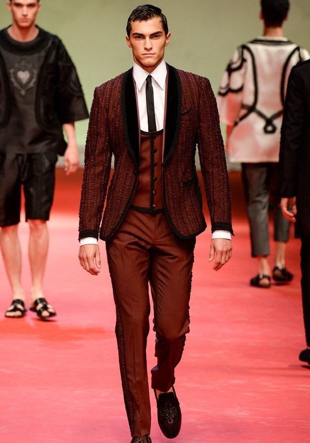 Dolce & Gabbana İlkbahar / Yaz 2015