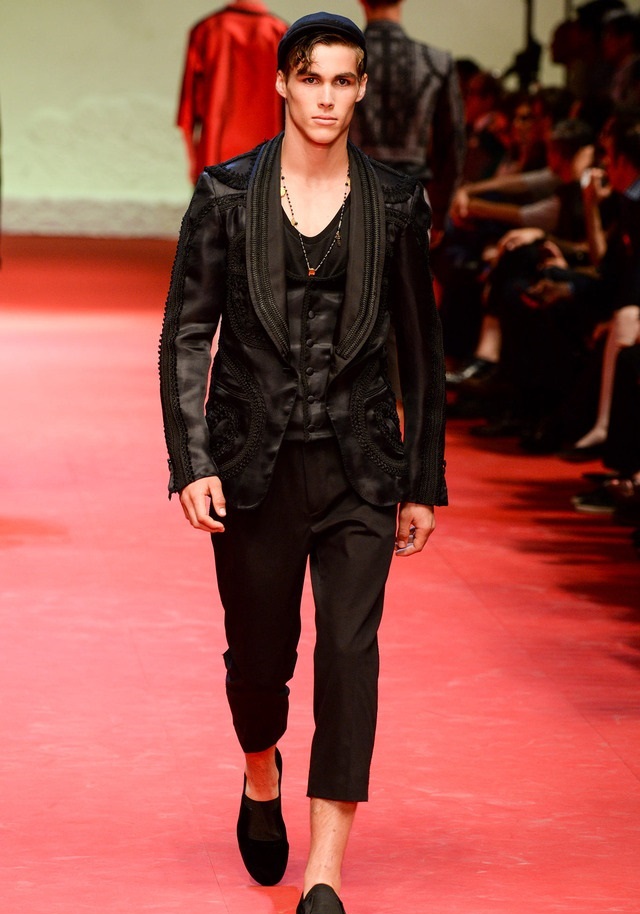 Dolce & Gabbana İlkbahar / Yaz 2015