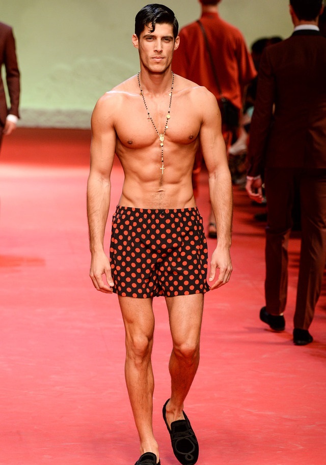 Dolce & Gabbana İlkbahar / Yaz 2015