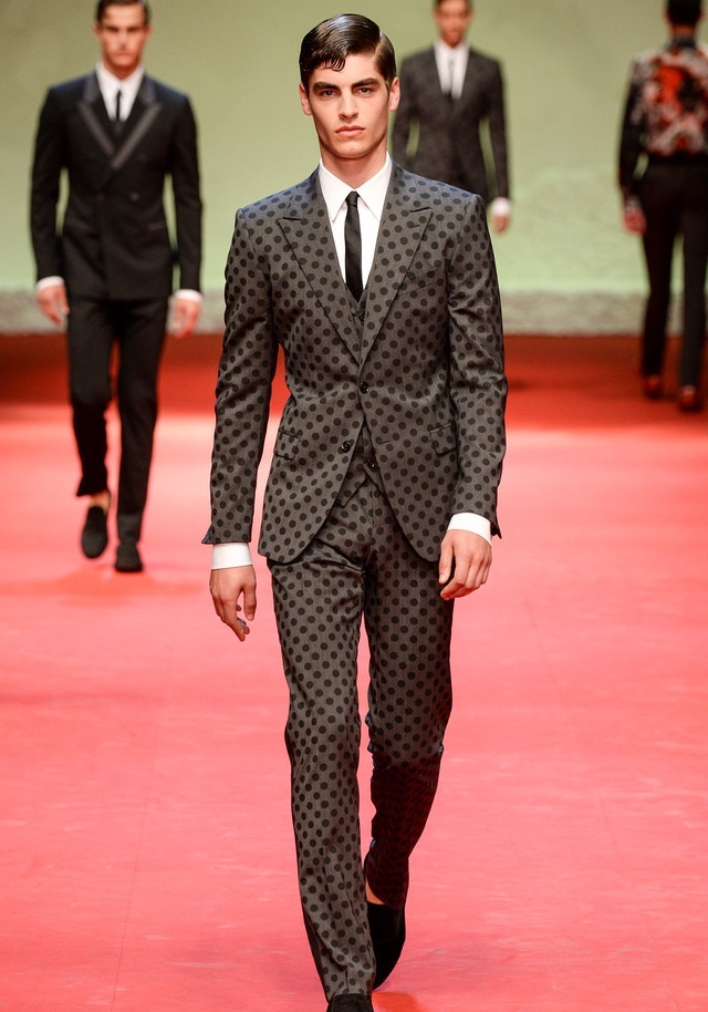 Dolce & Gabbana İlkbahar / Yaz 2015