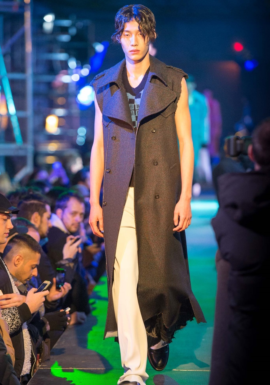 Raf Simons Sonbahar / Kış 2015