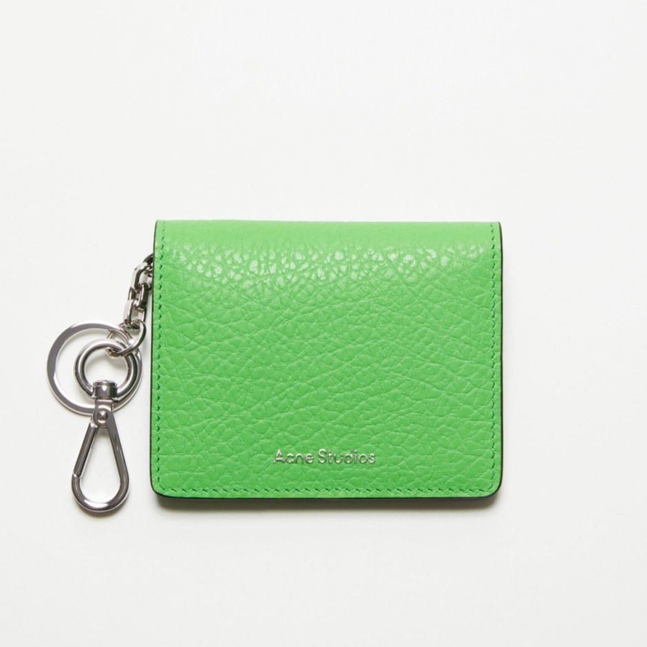 Erkek Cüzdan Modası: Şıklık ve Fonksiyonelliğin Buluştuğu En Trend Tasarımlar Erkek Cüzdan Modası: Şıklık ve Fonksiyonelliğin Buluştuğu En Trend Tasarımlar