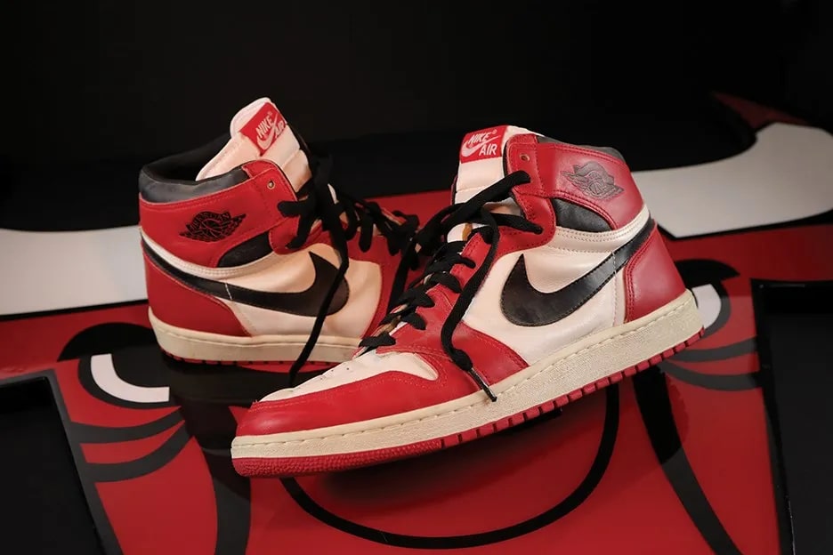 "Borken Foot" Air Jordan 1