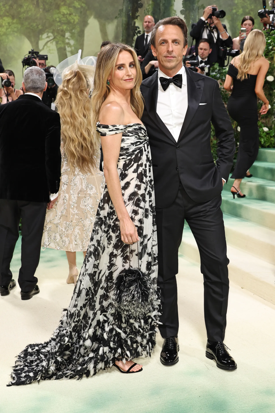 Met Gala 2024: Geceye Katılan Ünlü Erkeklerin Stilleri Alexi Ashe ve Seth Meyers