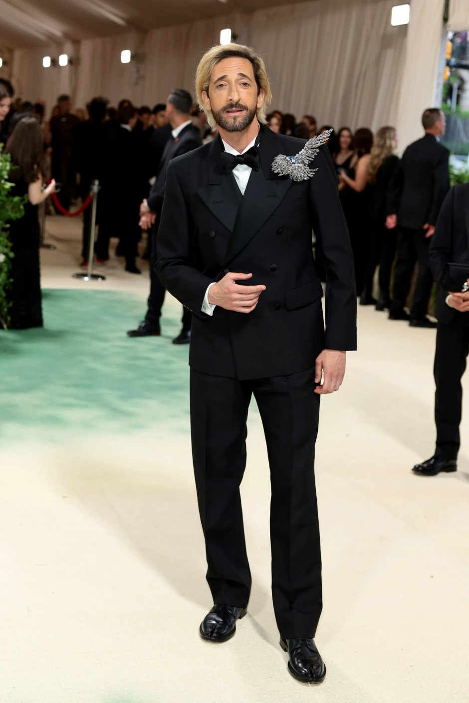 Met Gala 2024: Geceye Katılan Ünlü Erkeklerin Stilleri Adrien Brody