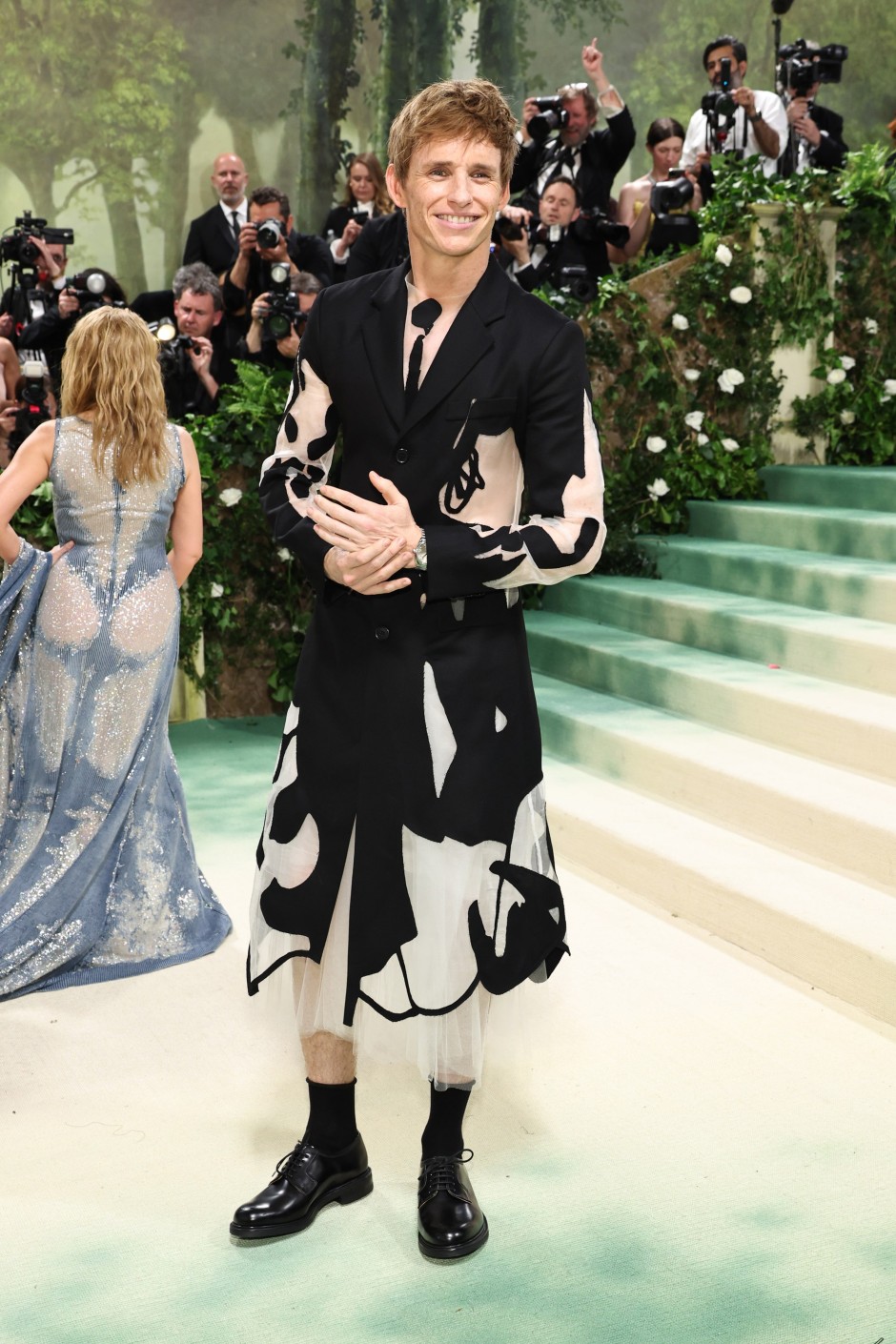 Met Gala 2024: Geceye Katılan Ünlü Erkeklerin Stilleri Eddie Redmayne