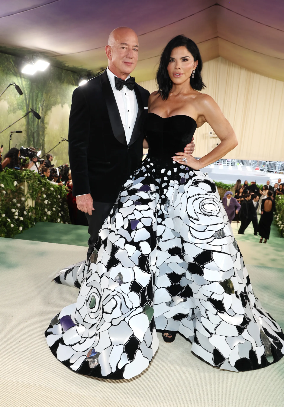 Met Gala 2024: Geceye Katılan Ünlü Erkeklerin Stilleri Jeff Bezos ve Lauren Sánchez