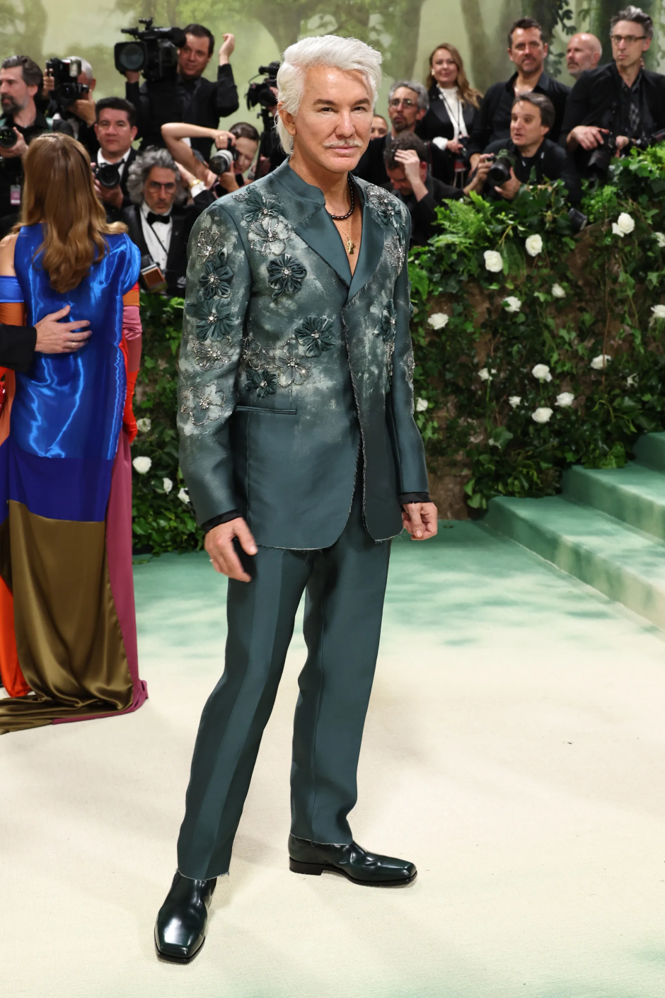 Met Gala 2024: Geceye Katılan Ünlü Erkeklerin Stilleri Baz Luhrmann