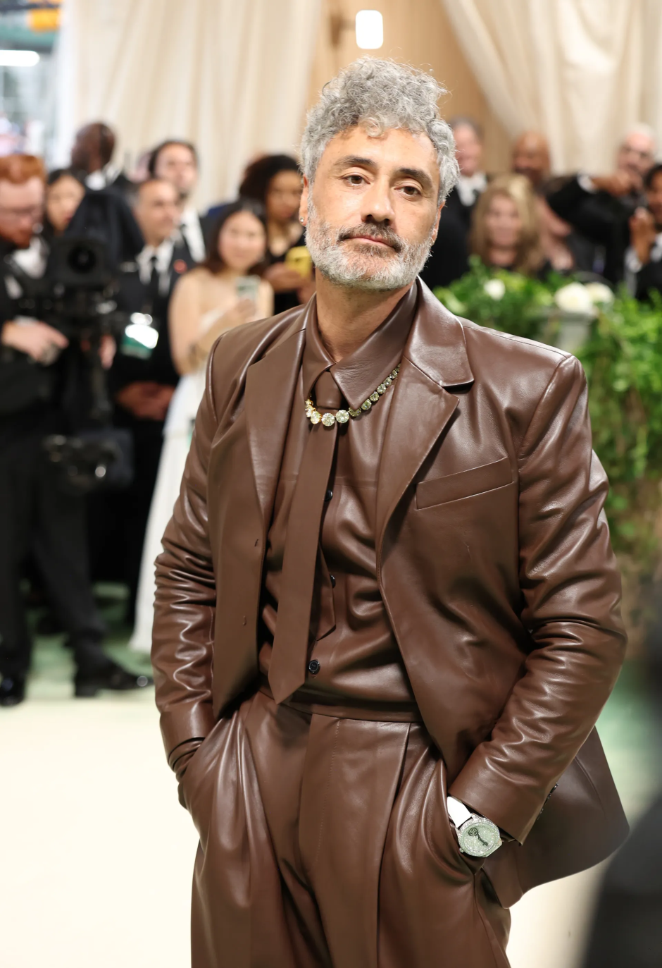 2024 Met Gala'nın En İyi Saatleri Taika Waititi'nin Jacob & Co. Royal Tourbillon'u