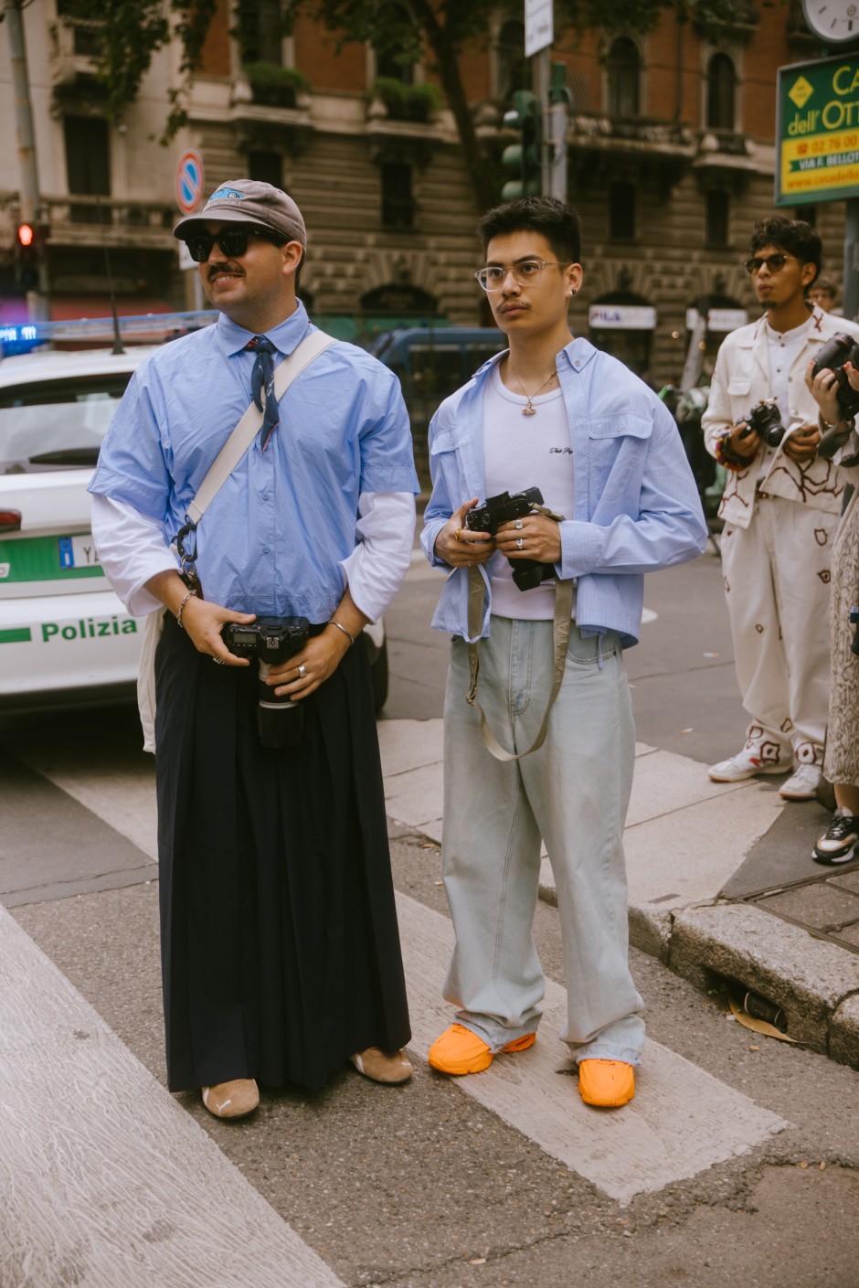 Milano Erkek Moda Haftası İlkbahar/Yaz 2025 Sokak Stili